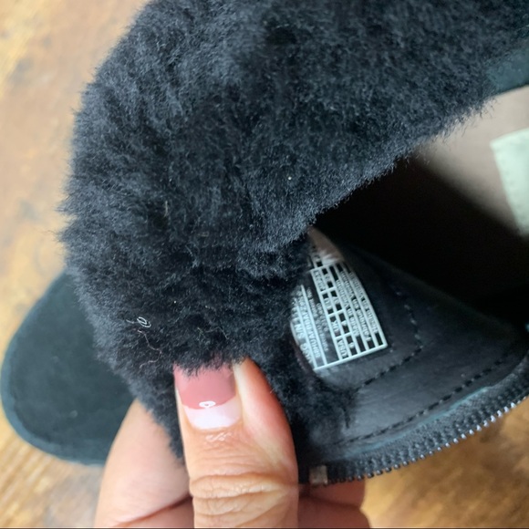 UGG Genuine Shearling Lined Elowen Bootie Women Black size 6 - Picture 13 of 14